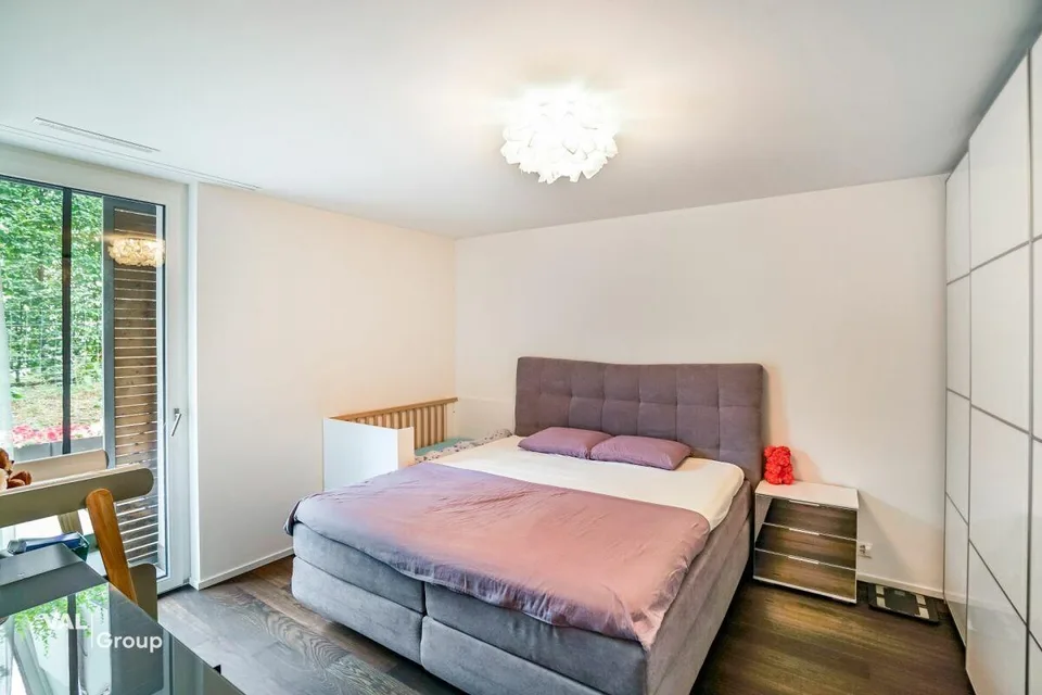 Attraktive 2.5-Zimmer-Wohnung mit grosser Terrasse an zentraler Lag...