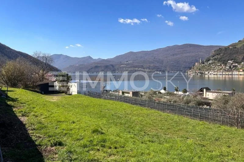 Posizione idilliaca con progetto approvato