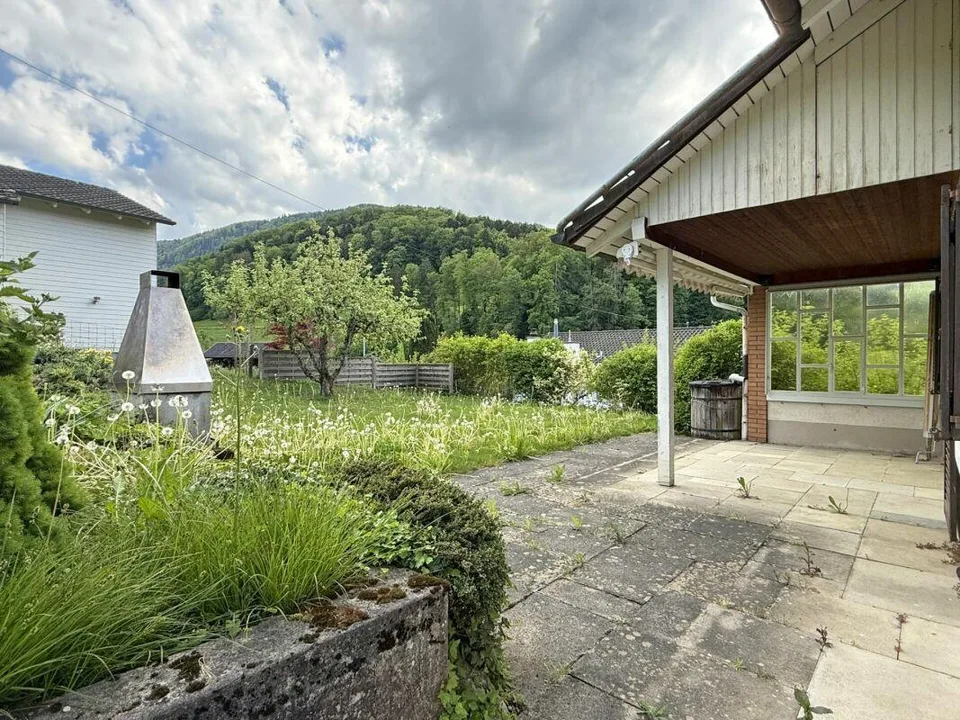 Idyllisches Einfamilienhaus mit grosszügigem Garten