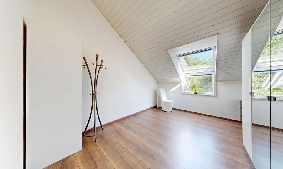 Bright 5.5-room semi-detached house in Kloten