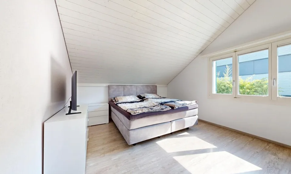 Bright 5.5-room semi-detached house in Kloten