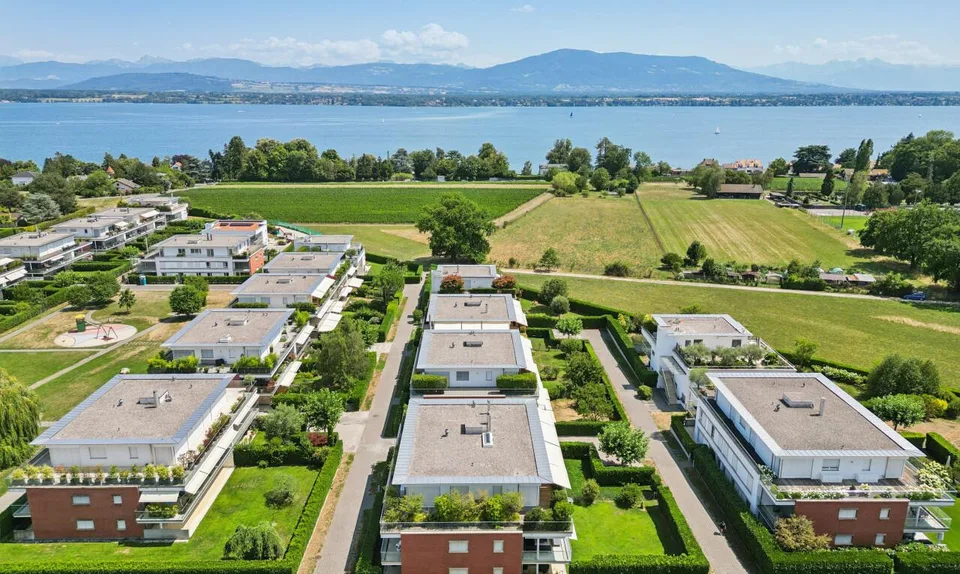 Superbe Attique de 5 pièces, vue lac et montagnes
