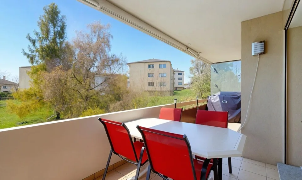 Grand 5,5 pièces de 160 m², vue dégagée et calme absolu
