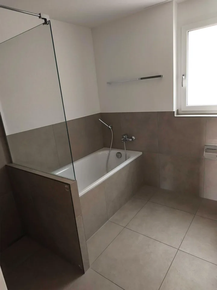 Neuwertiges 6.5-Zimmer-Reiheneckhaus mit Weitsicht in Dicken SG