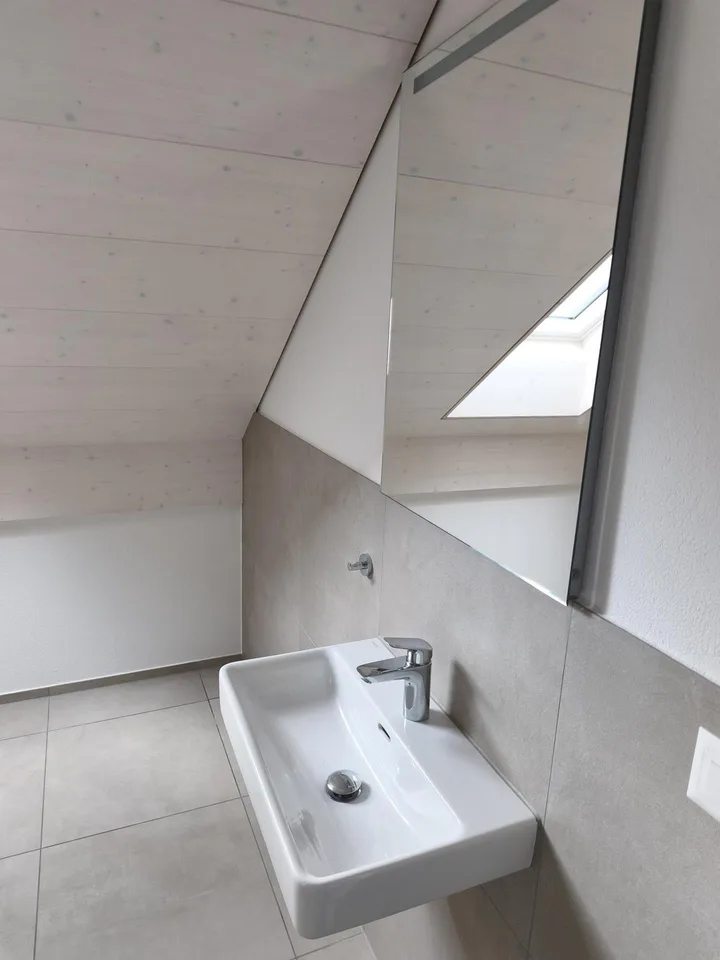 Neuwertiges 6.5-Zimmer-Reiheneckhaus mit Weitsicht in Dicken SG
