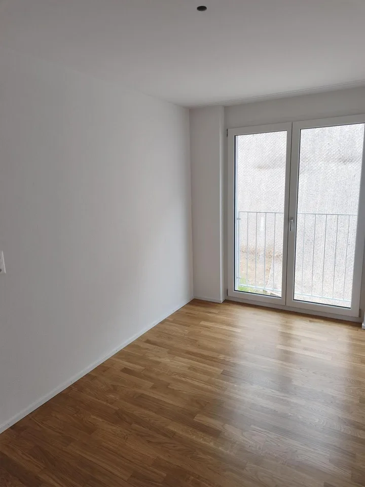 Neuwertiges 6.5-Zimmer-Reiheneckhaus mit Weitsicht in Dicken SG