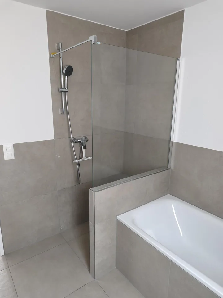 Neuwertiges 6.5-Zimmer-Reiheneckhaus mit Weitsicht in Dicken SG