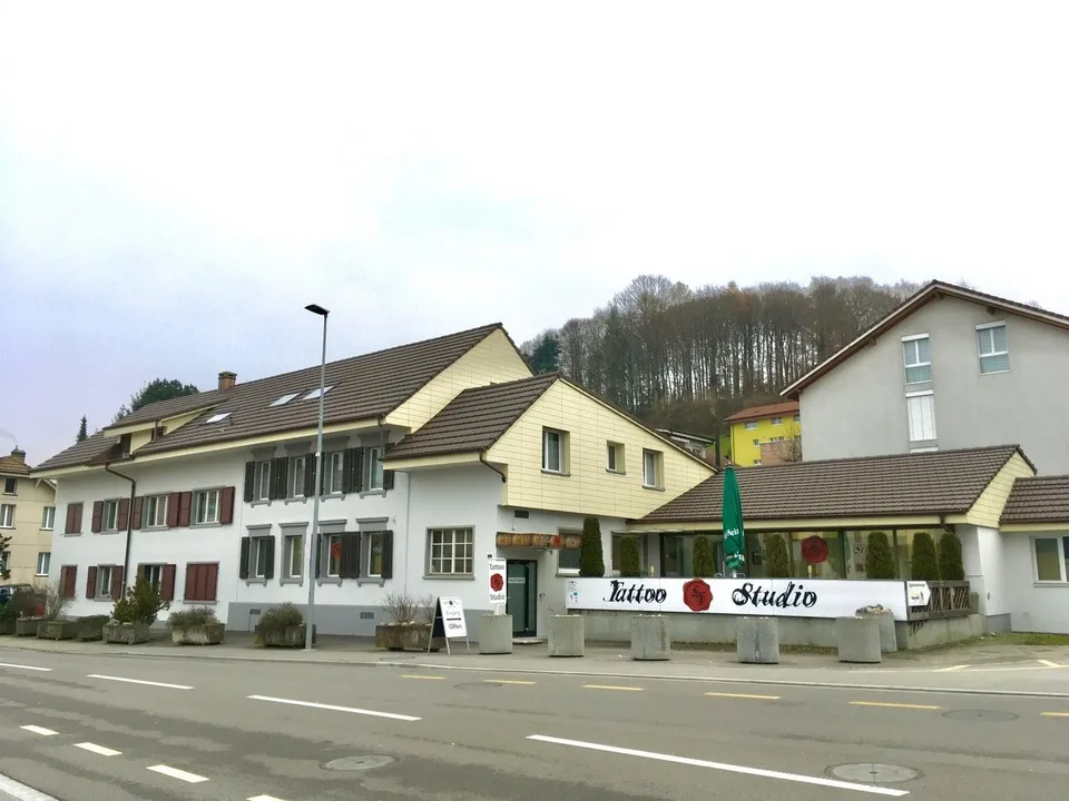 Gewerberäumlichkeiten à 256 m² im EG