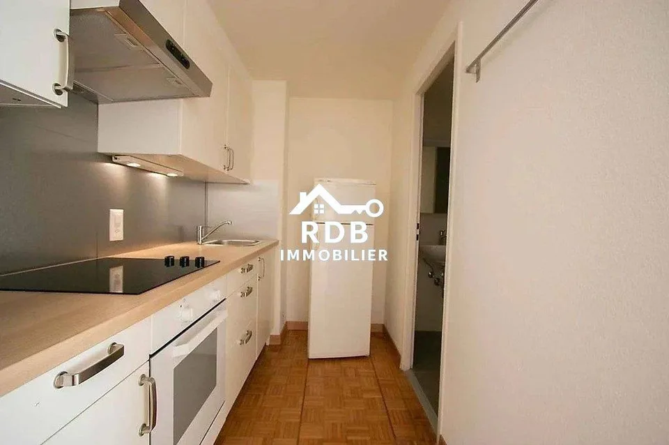 Studio on the 3rd floor located in Geneva 1207