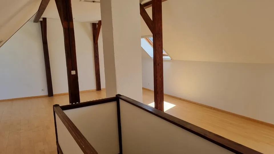 Helle Wohnung mit Dachterrasse zur Untermiete befristet bis 31.10.2027