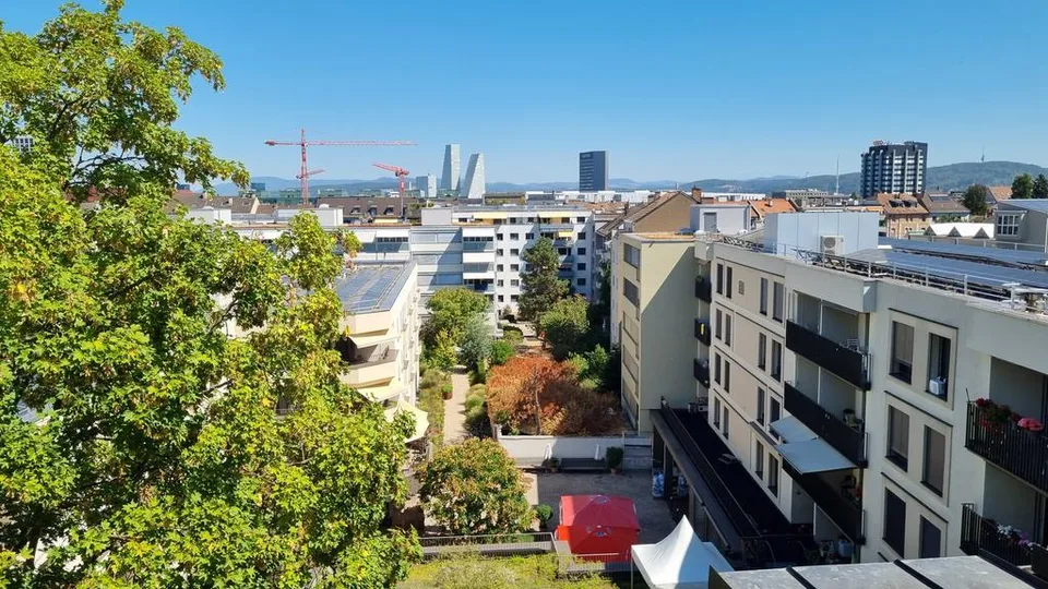 Helle Wohnung mit Dachterrasse zur Untermiete befristet bis 31.10.2027