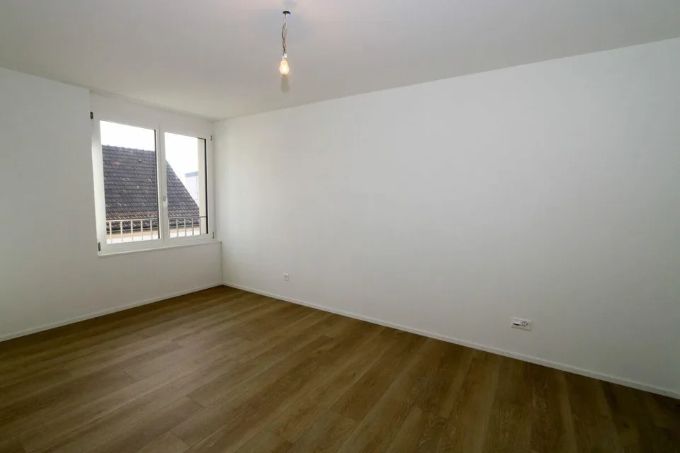 neuwertige 3.5-Zimmer-Wohnung an zentraler Lage
