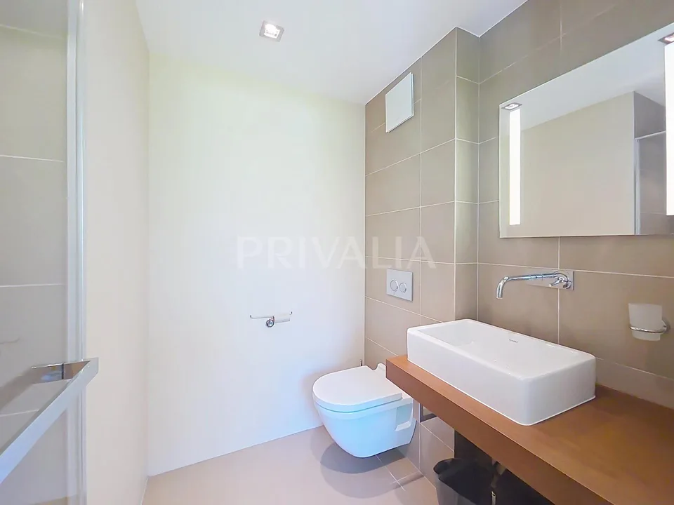 Élégante villa semi-individuelle aux prestations haut de gamme