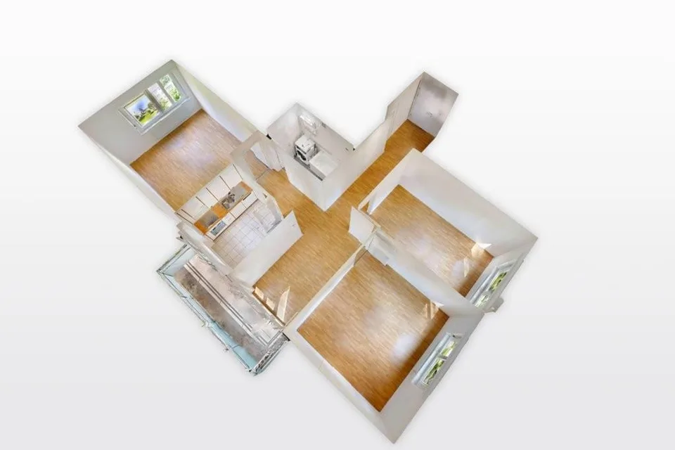 Appartamento accogliente con balcone e attrezzatura pratica