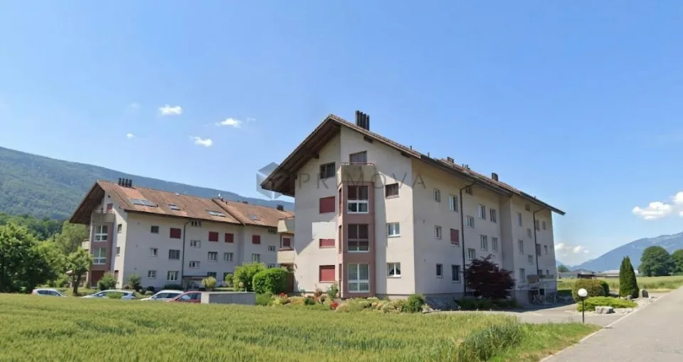 Perfekt geschnitten und naturnah - Attraktive 3.5 Zimmer-Wohnung mit Balkon und Lift