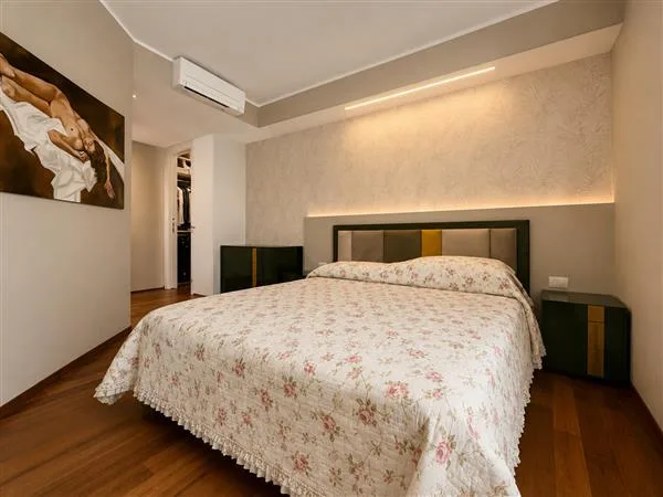Lugano: 5.5-Room Apartment