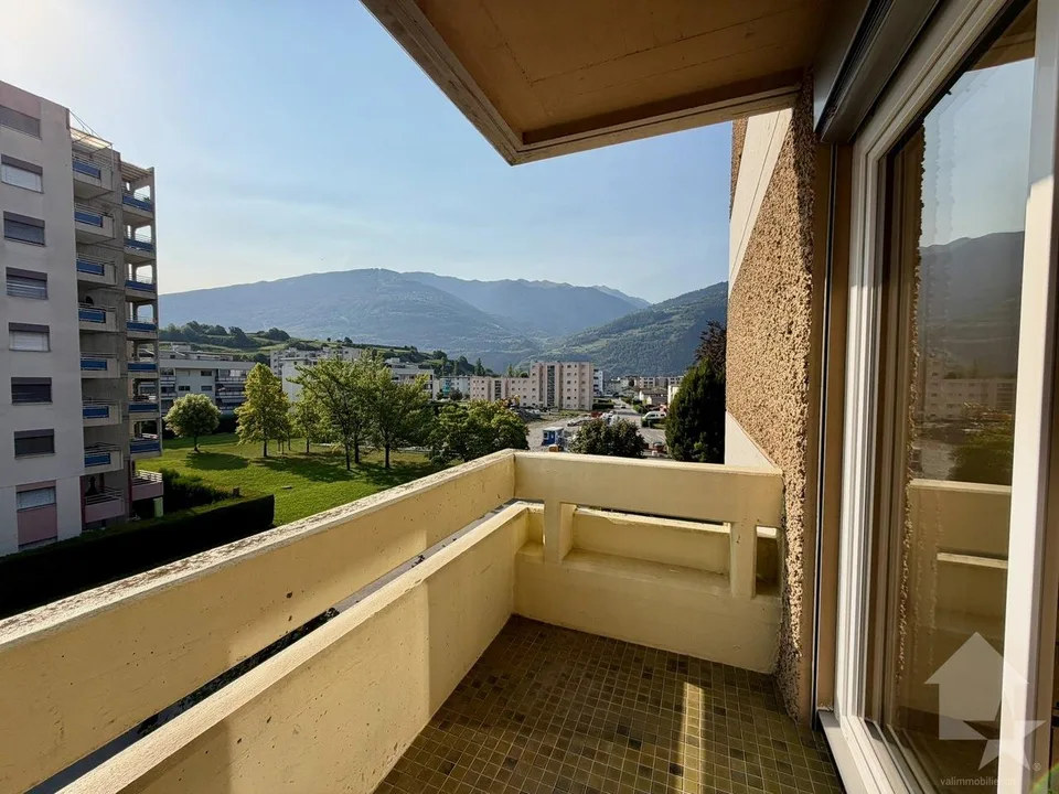 Bel appartement 4.5 pièces, situé à proximité des commodités