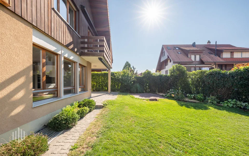 ImmoWyss -  Wohngefühl mit Weitblick im charmanten Einfamilienhaus
