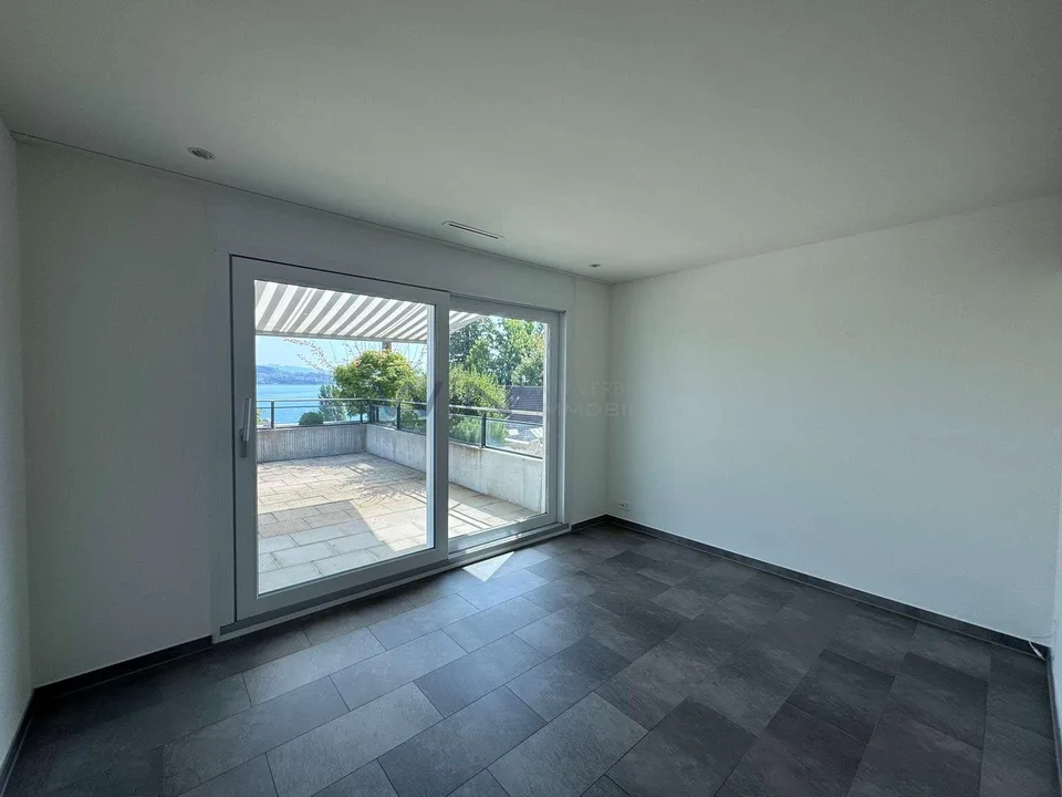 Seeblick, 65 m² Terrasse und zwei Garagenplätze – Foto 5 von 13