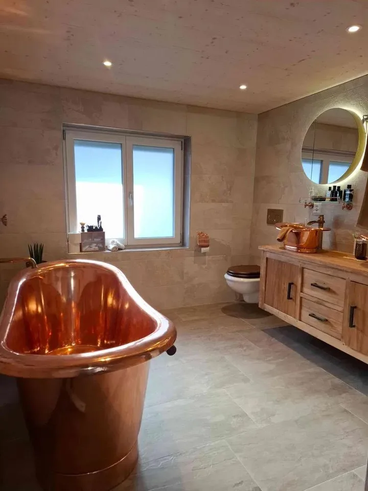Traumhaftes Einfamilienhaus Chalet mit separatem Studio in Tramelan
