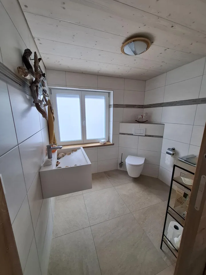 Traumhaftes Einfamilienhaus Chalet mit separatem Studio in Tramelan