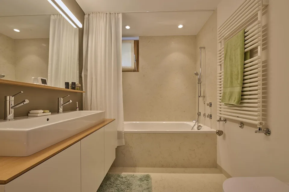 Exklusives Wohnerlebnis – Stilvolle 3.5-Zimmer Wohnung in Samedan