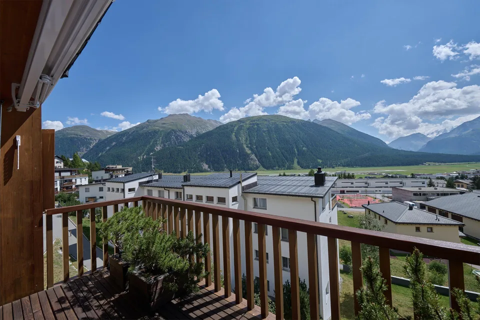 Exklusives Wohnerlebnis – Stilvolle 3.5-Zimmer Wohnung in Samedan