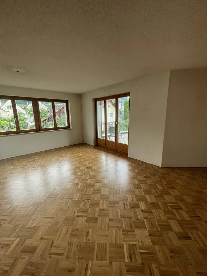 Sonnige 4.5 Zimmer Wohnung an ruhiger Lage
