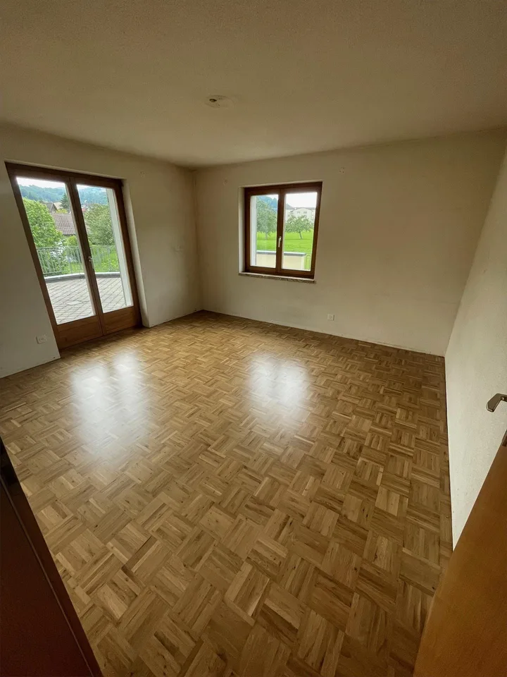 Sonnige 4.5 Zimmer Wohnung an ruhiger Lage