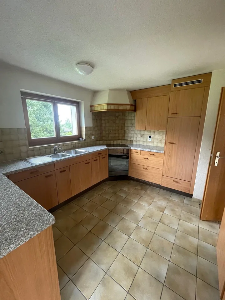 Sonnige 4.5 Zimmer Wohnung an ruhiger Lage