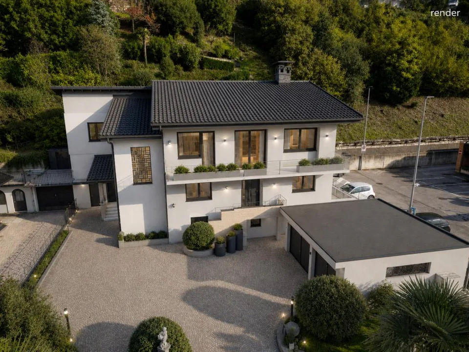 Grande casa sul lago