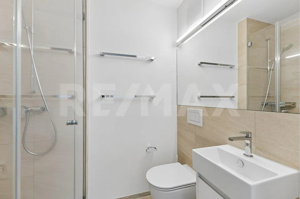 Modernes Wohnen am Eibach mit sonniger Loggia