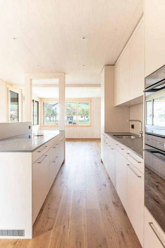 NEUES 6.5-Zimmer-Einfamilienhaus am See