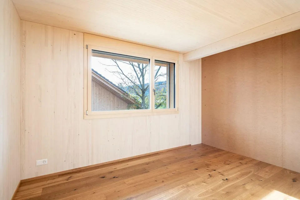 NEUES 6.5-Zimmer-Einfamilienhaus am See