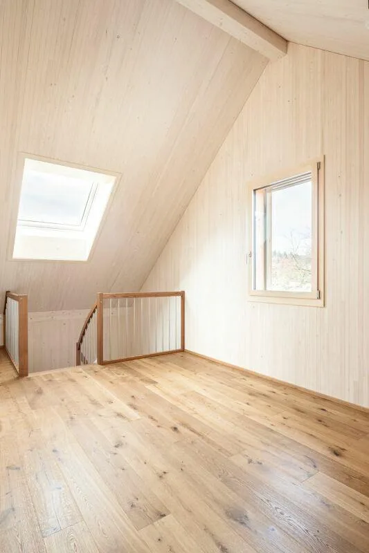 NEUES 6.5-Zimmer-Einfamilienhaus am See