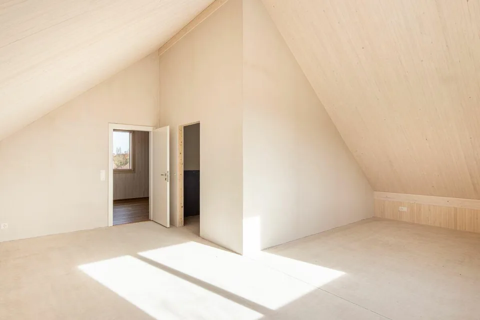 NEUES 6.5-Zimmer-Einfamilienhaus am See
