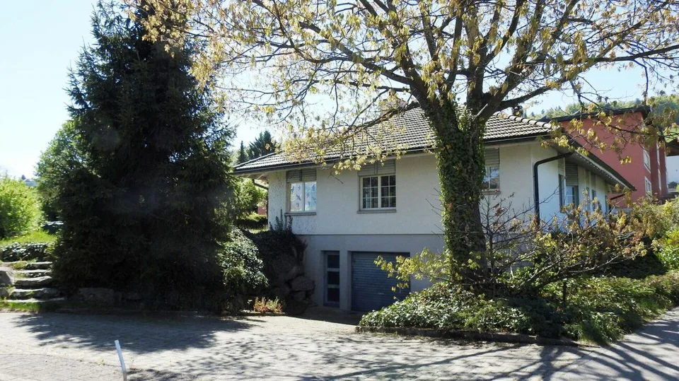 5-Zimmer-Einfamilienhaus mit Garage
