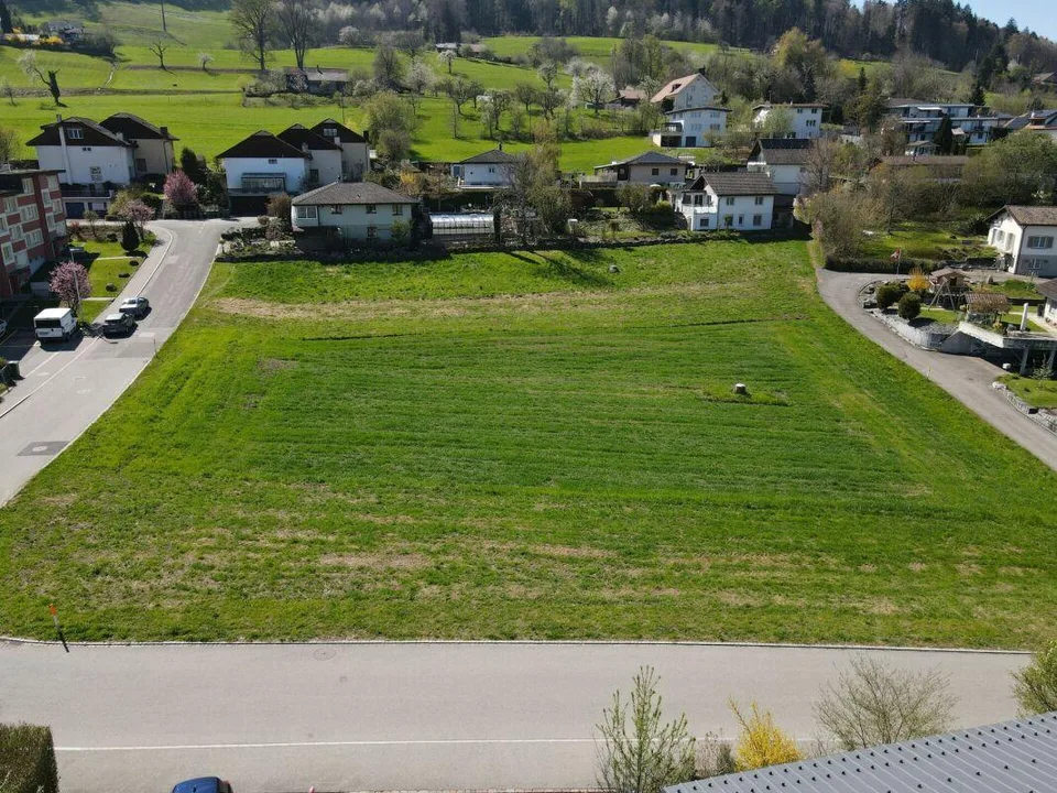 4592 m2 BAULAND Heinimoos an ruhiger Lage
