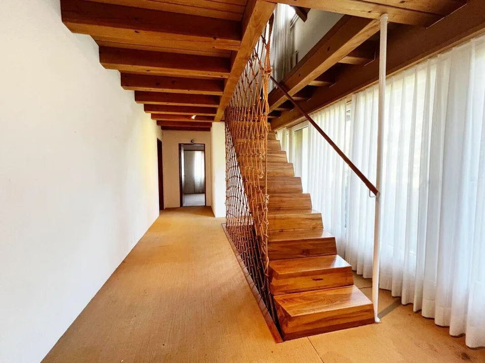 8-Zimmer-EFH mit wertvoller Baulandreserve