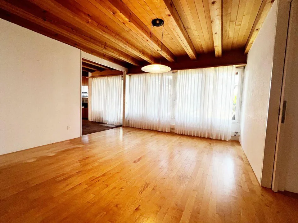 8-Zimmer-EFH mit wertvoller Baulandreserve