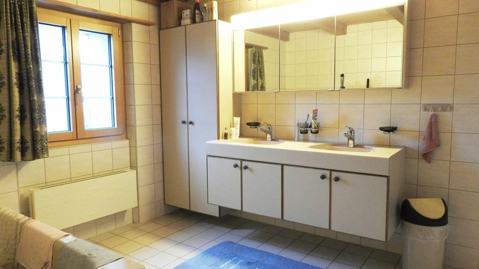 Restaurant Central mit Wohnung und Garage
