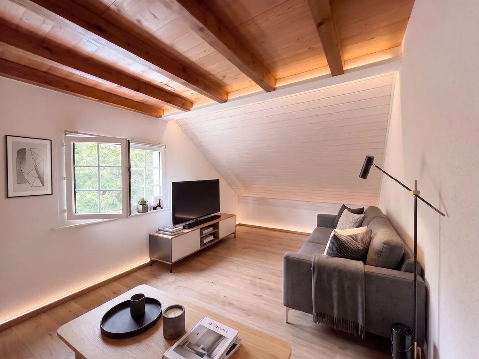 Un duplex lumineux aux volumes surprenants, à la Rippe.