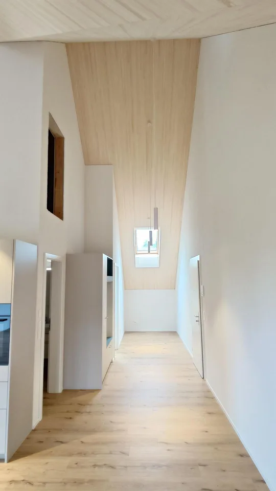 Erstbezug – modernes Loft mit grosszügiger Loggia und viel Natur