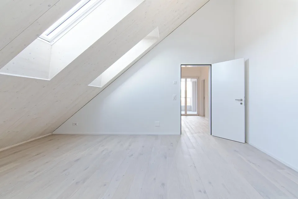 Attraktive 4.5-Zimmer-Dachgeschosswohnung mit zwei Loggien