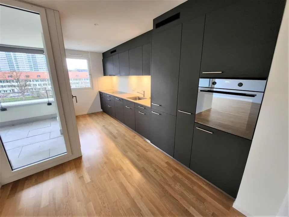 Bright 4.5-room apartment with a view of the Birs
