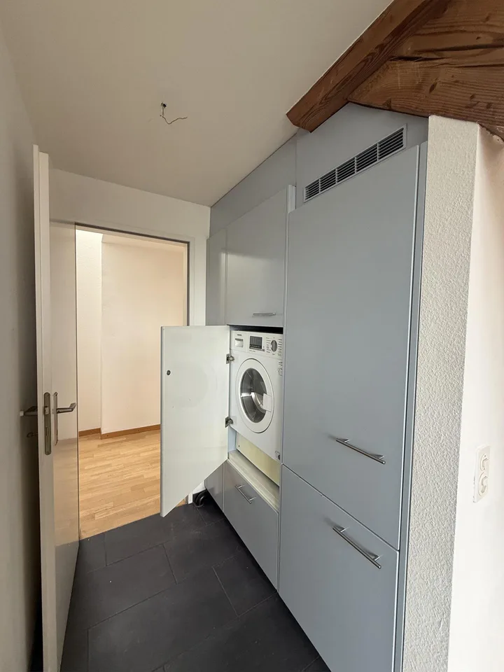 Grosszügige Dachwohnung in Dornach zu vermieten