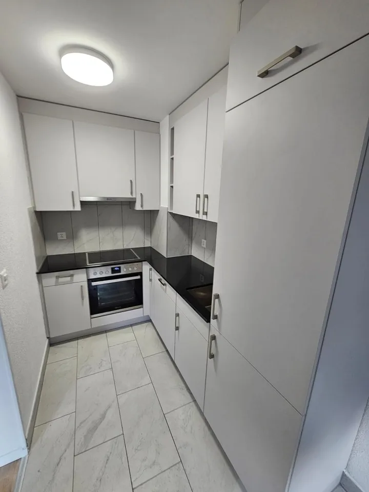 Appartement entièrement rénové, emplacement idéal