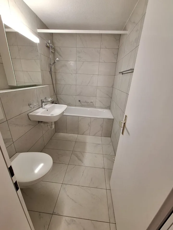 Appartement entièrement rénové, emplacement idéal