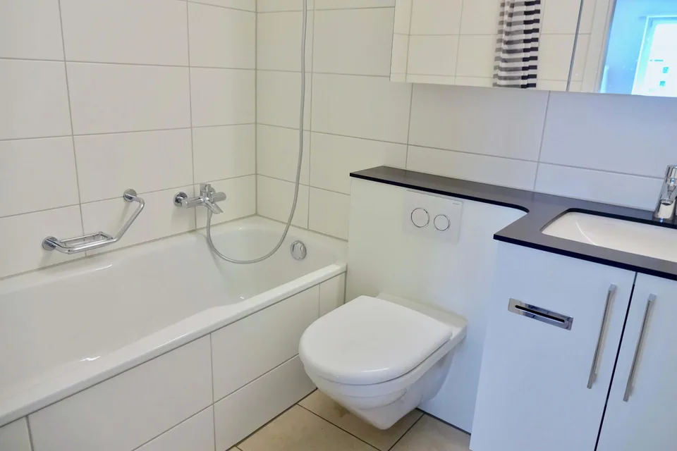 Furnished room in modernised apartment in a top location