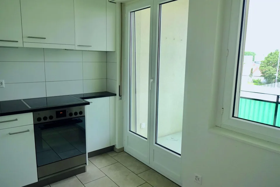 Furnished room in modernised apartment in a top location